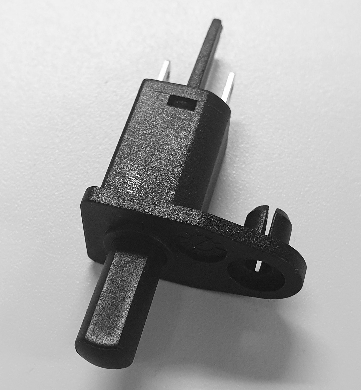 Meta Bonnet switch plastic